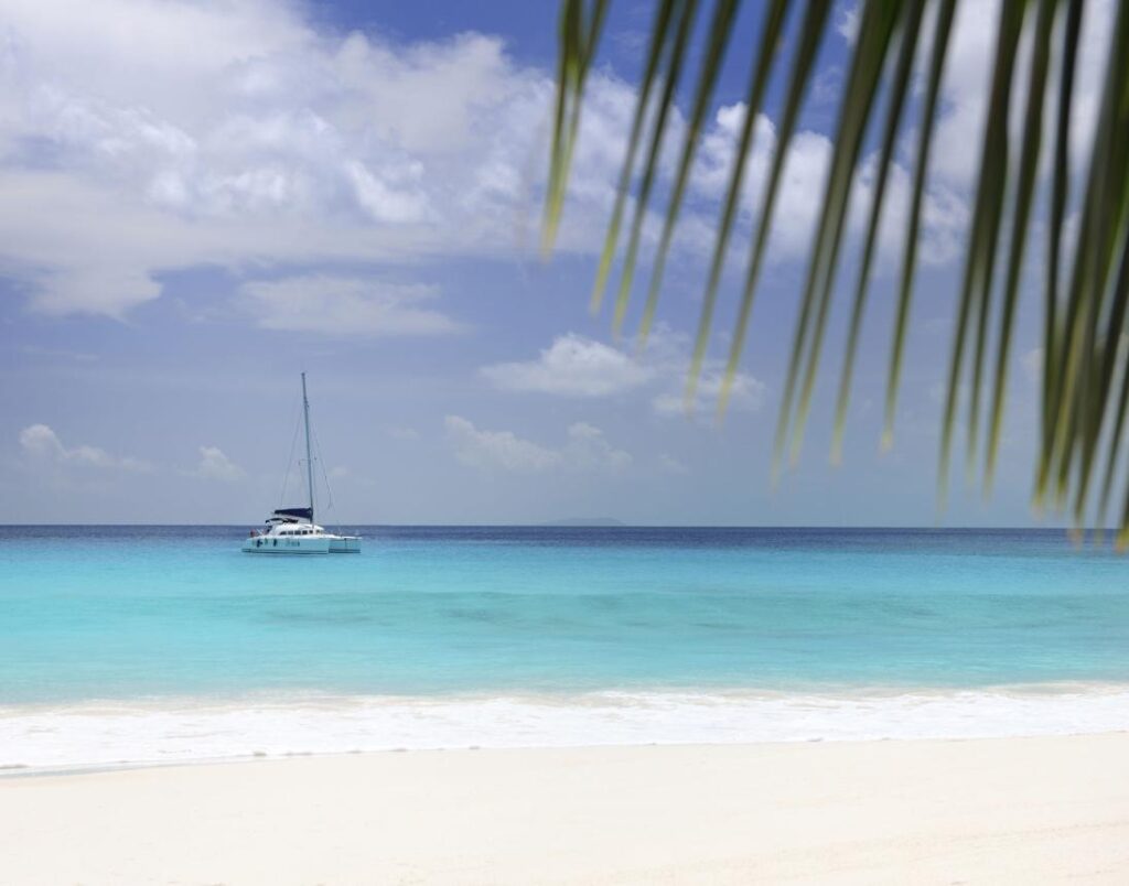 private yacht charter Bahamas island hopping secluded beaches